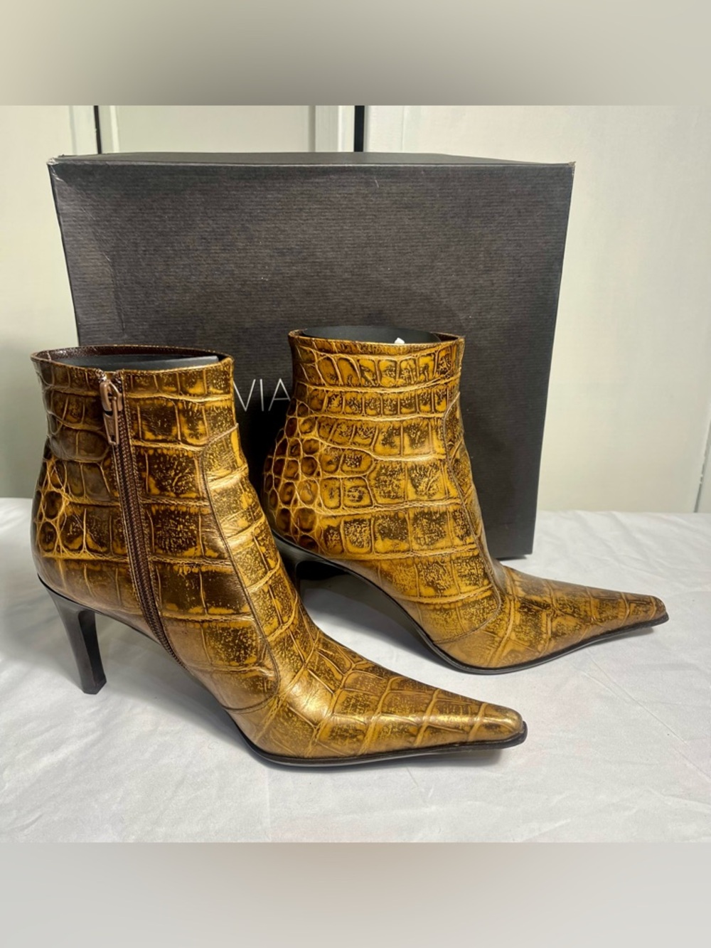 Via Spiga Wo Sz 7 Croc-Embossed Pointed Toe High Heel Ankle Boots Joslin